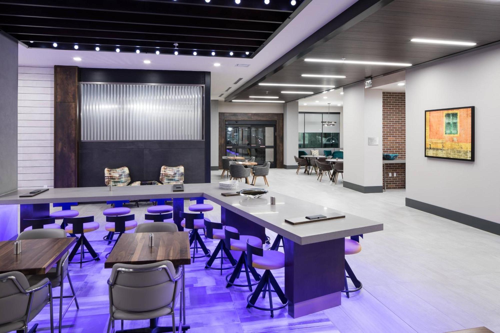 Courtyard By Marriott Houston Heights/I-10 Otel Dış mekan fotoğraf