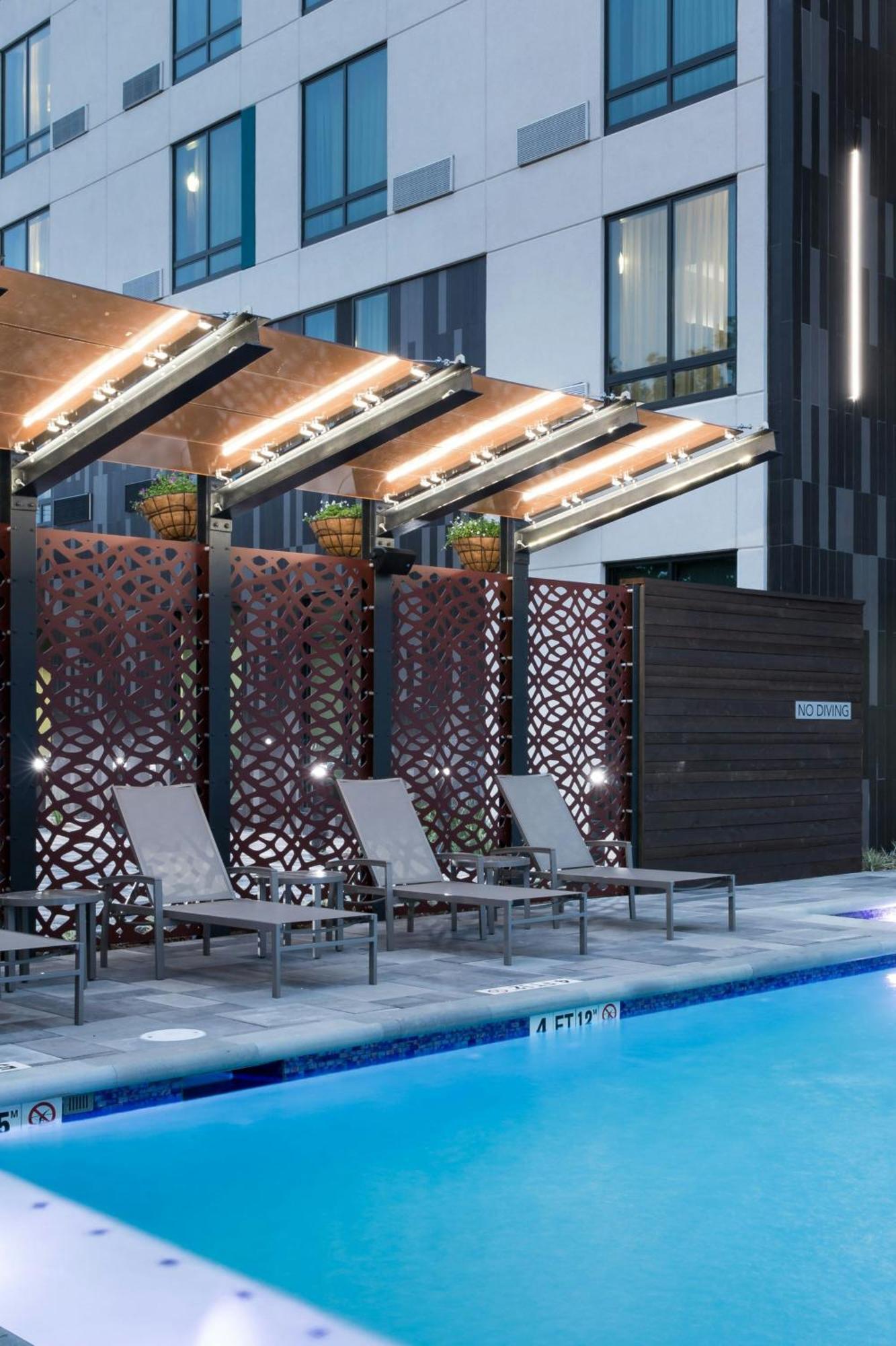 Courtyard By Marriott Houston Heights/I-10 Otel Dış mekan fotoğraf