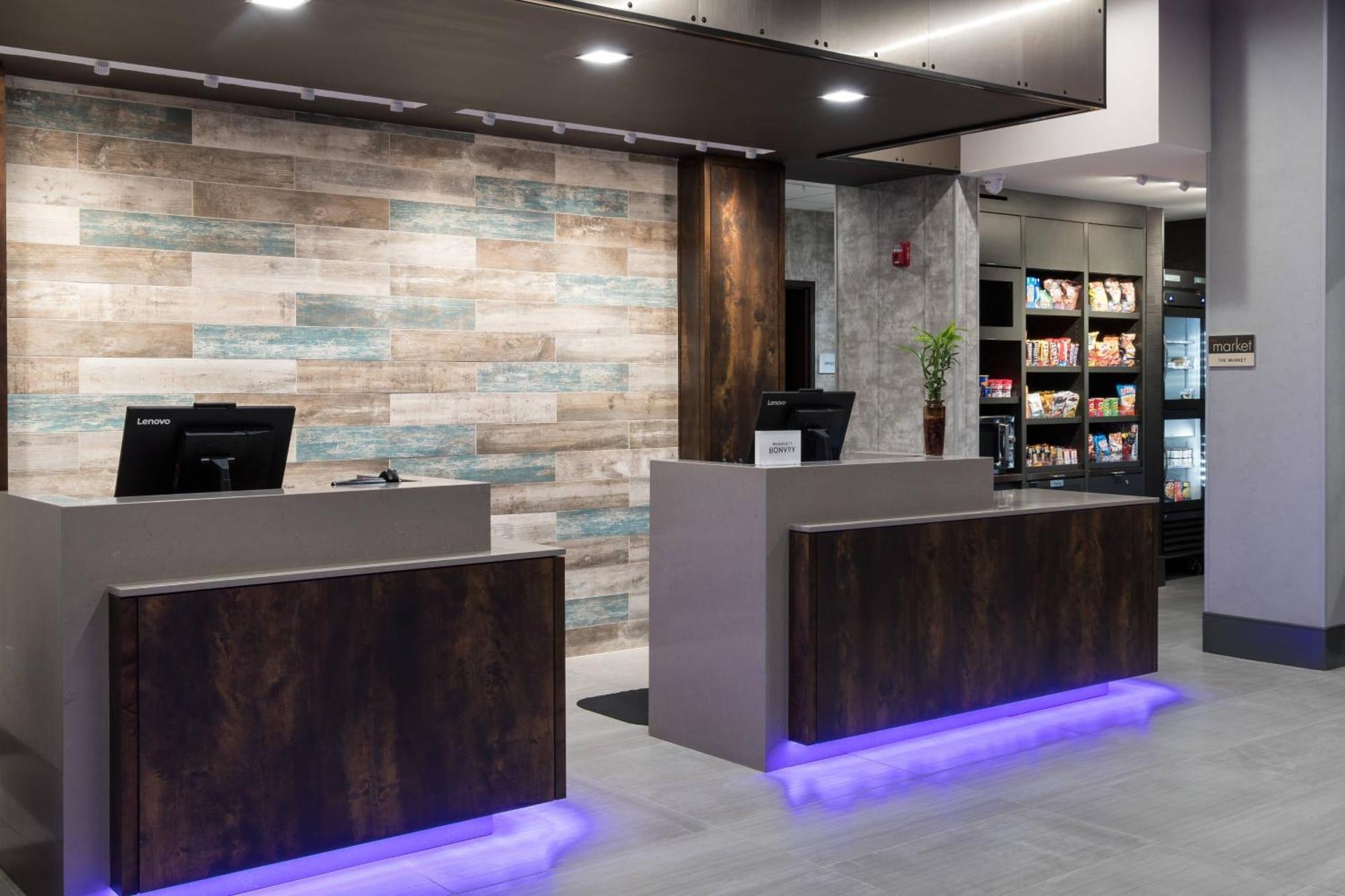 Courtyard By Marriott Houston Heights/I-10 Otel Dış mekan fotoğraf