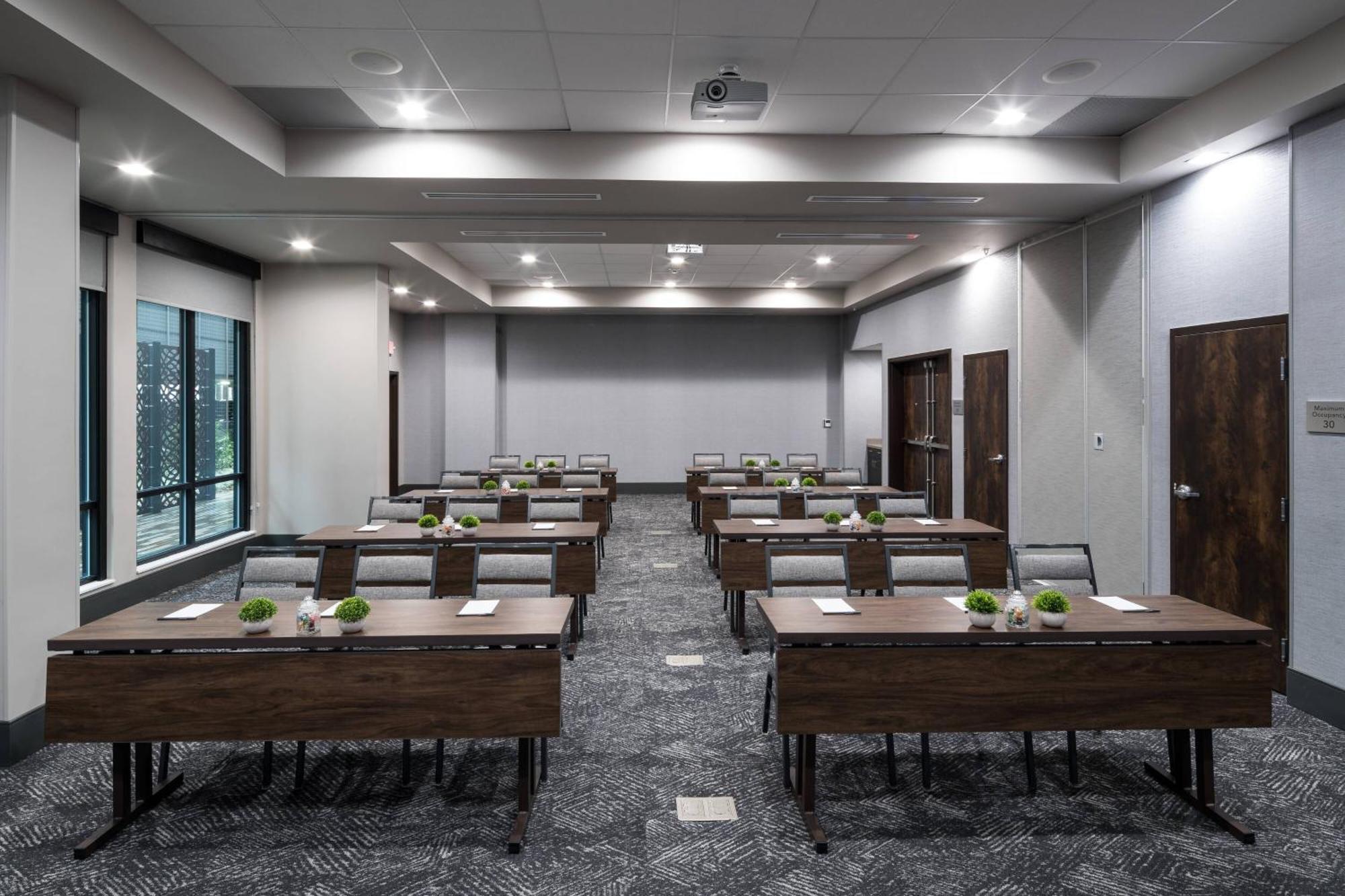 Courtyard By Marriott Houston Heights/I-10 Otel Dış mekan fotoğraf