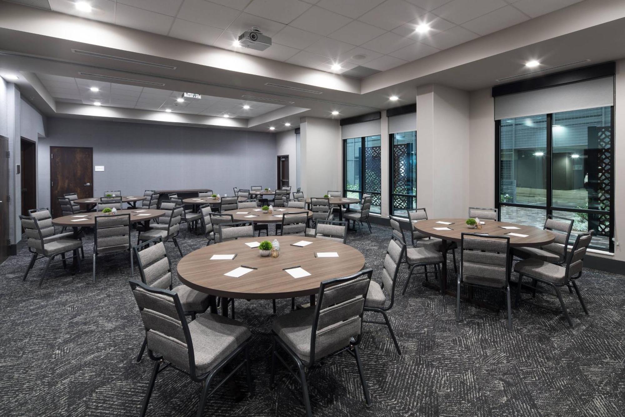 Courtyard By Marriott Houston Heights/I-10 Otel Dış mekan fotoğraf